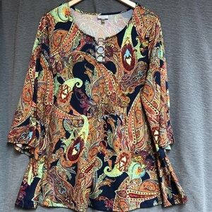 Avenue 18/20 top navy orange, red, yellow teal purple, paisley print
